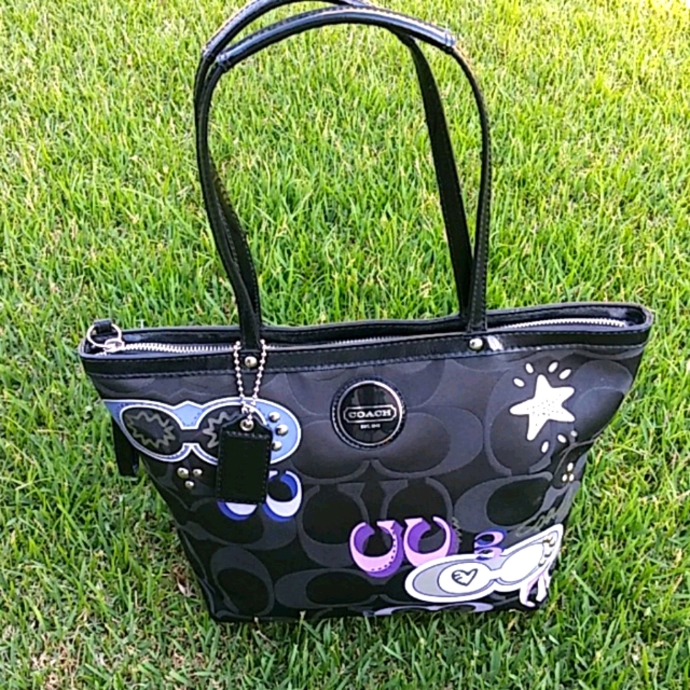 Coach Signature Tote
